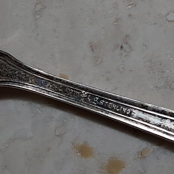 R. Wallace & Sons 1890'S RARE Sterling Meat Fork! - Picture 7 of 7